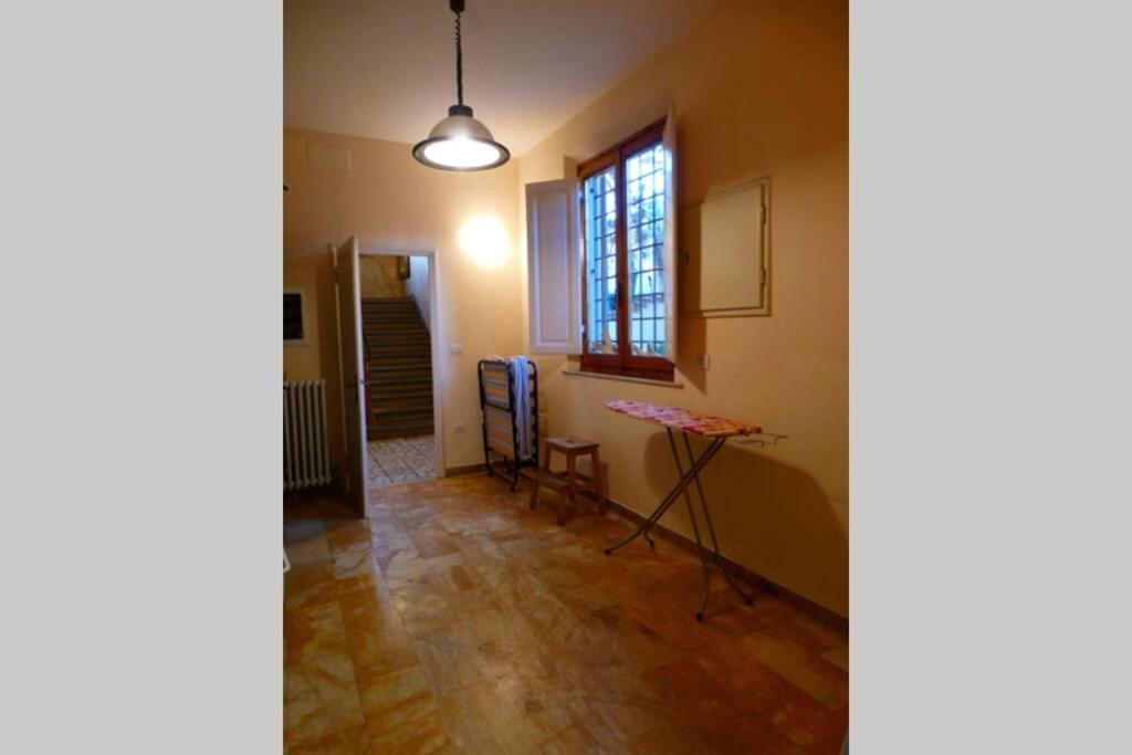 Casa Storica E Confortevole เอมโปลี ภายนอก รูปภาพ