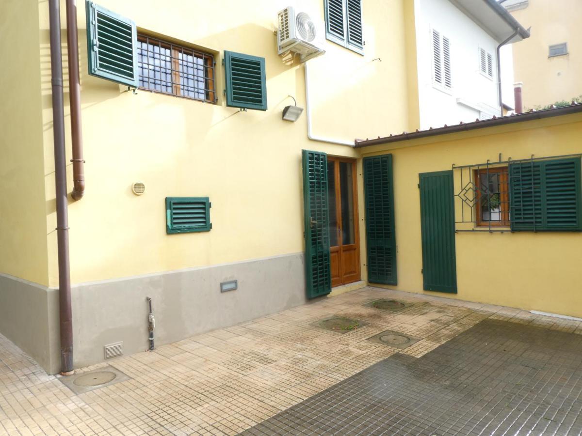 Casa Storica E Confortevole เอมโปลี ภายนอก รูปภาพ