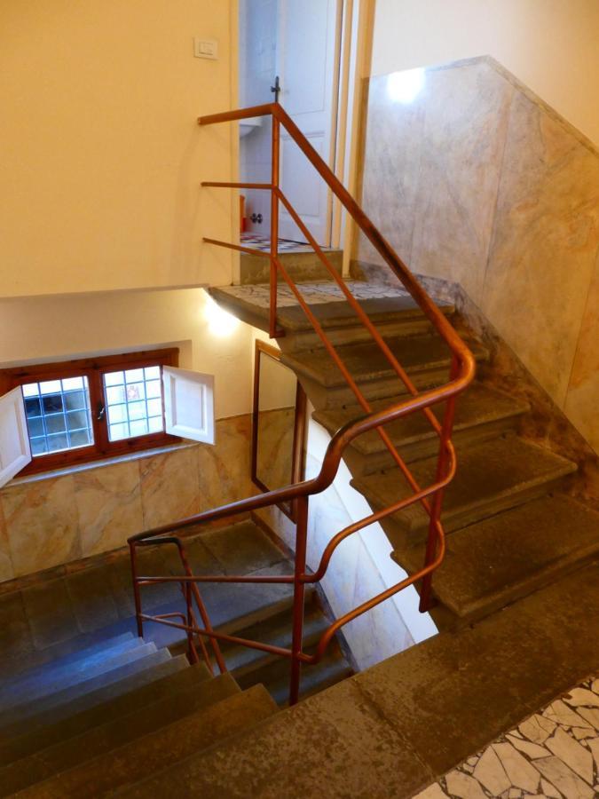 Casa Storica E Confortevole เอมโปลี ภายนอก รูปภาพ
