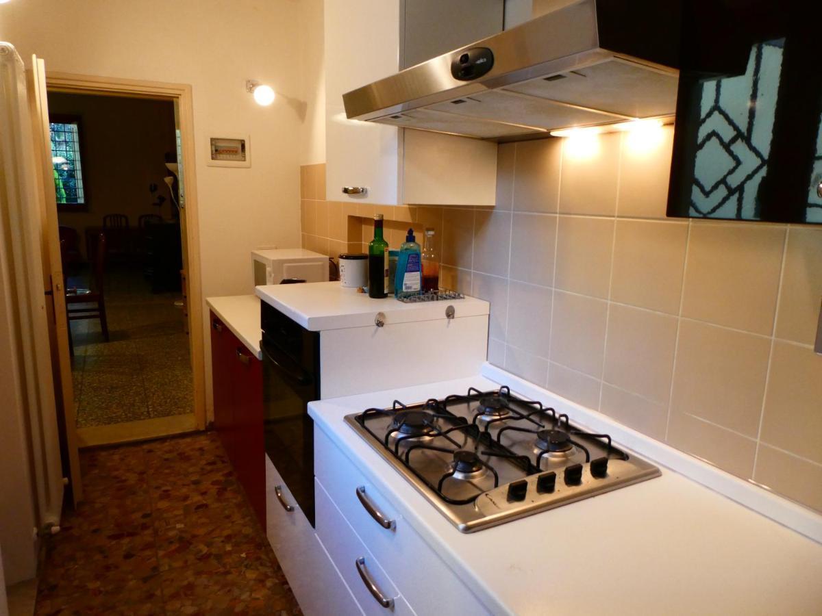 Casa Storica E Confortevole เอมโปลี ภายนอก รูปภาพ