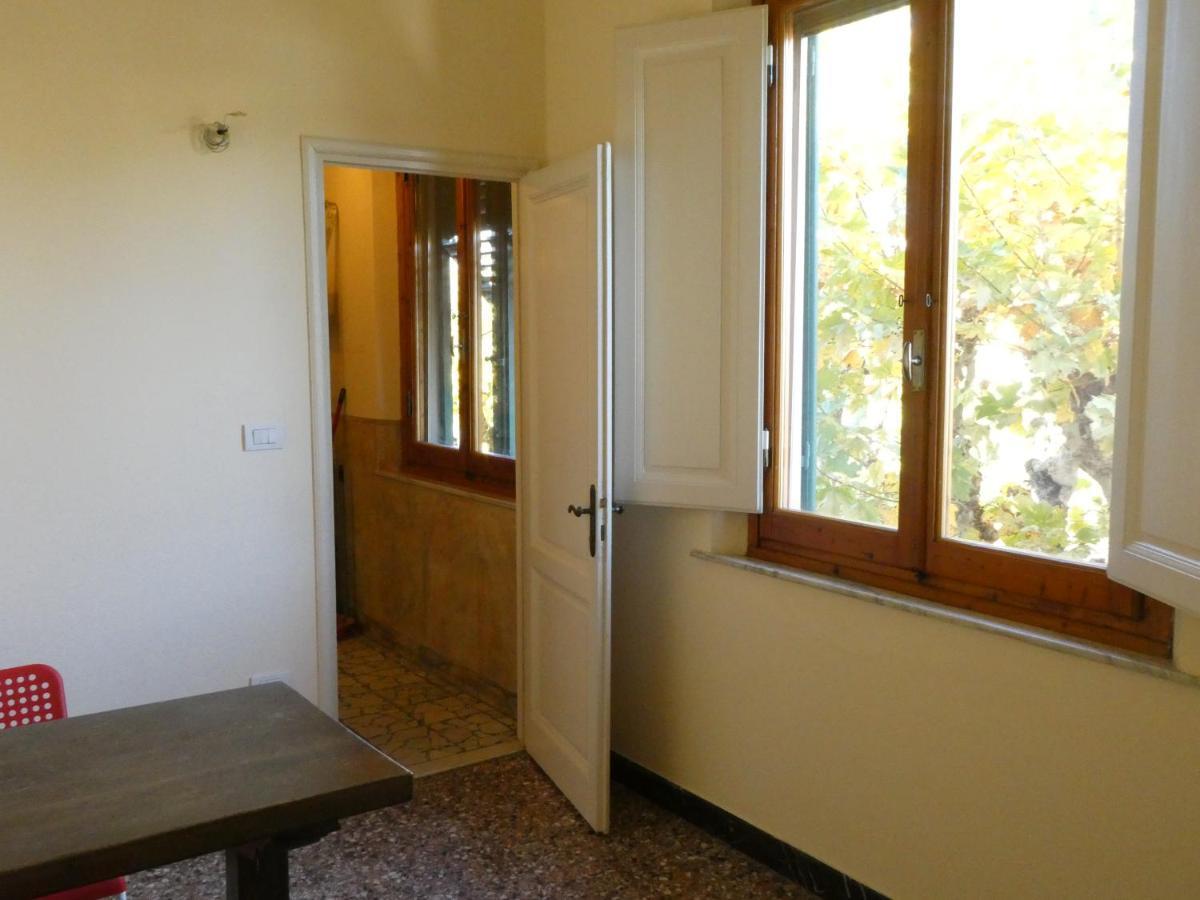 Casa Storica E Confortevole เอมโปลี ภายนอก รูปภาพ