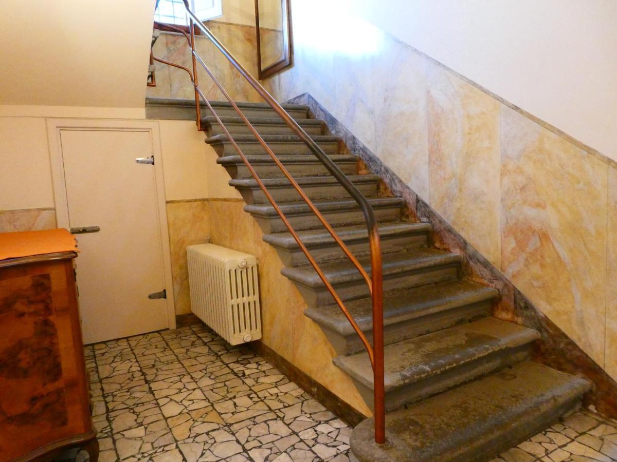 Casa Storica E Confortevole เอมโปลี ภายนอก รูปภาพ